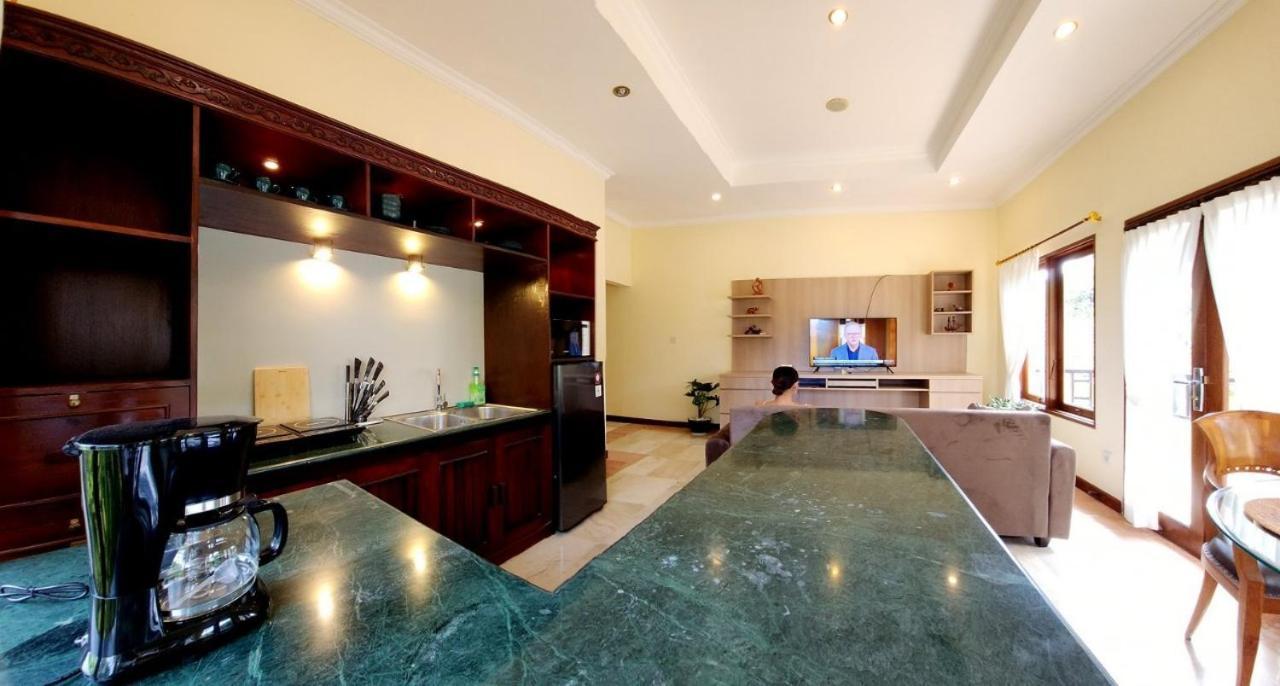 Bali Emerald Apartments Sanur  Exterior photo